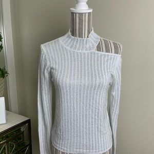 NWT White Elegant Sweater Size M
